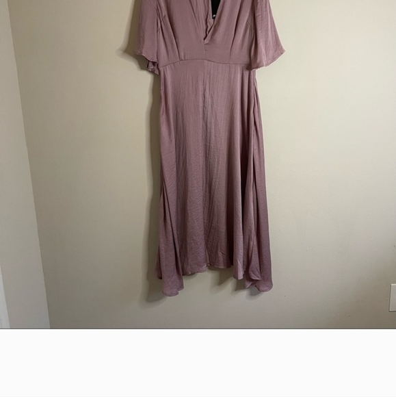 Nasty Gal “ Give It A Whirl Plunging Dress” - Picture 10 of 10